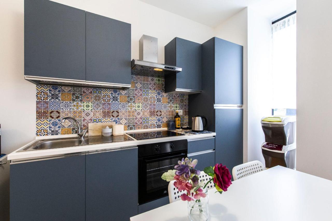 Noto 10 Apartment Милано Екстериор снимка